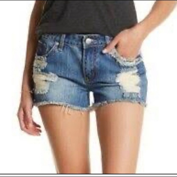 C&C California distressed jean shorts​​​​​​​​ - Picture 3 of 4